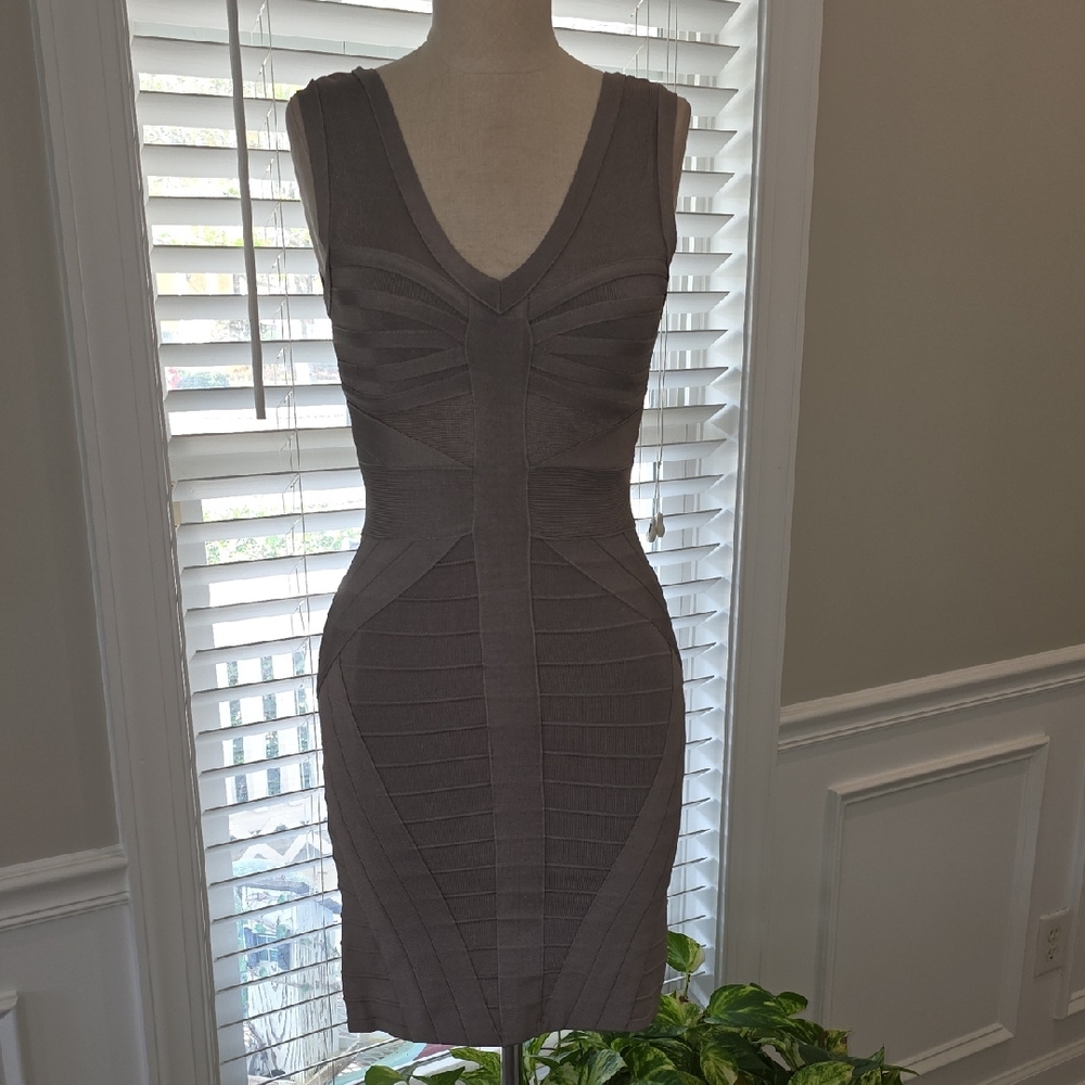 bebe Charcoal Sleeveless Midi Dress